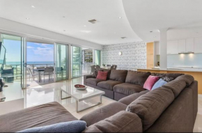 Gallery 10 with views, pool and tennis court
